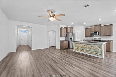 Tiny photo for 1939 Thorndyke Lane, Bryan, TX 77807 (MLS # 26006300)