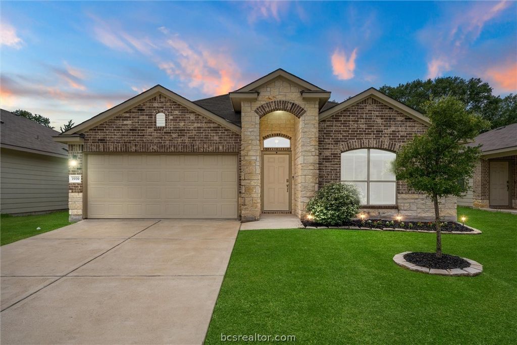 Photo of 1939 Thorndyke Lane, Bryan, TX 77807 (MLS # 26006300)