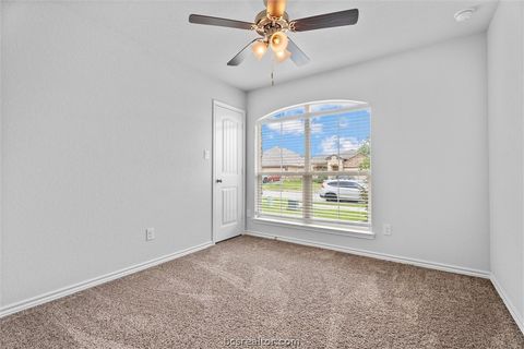 Tiny photo for 1939 Thorndyke Lane, Bryan, TX 77807 (MLS # 26006300)