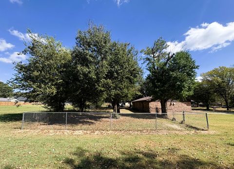 Tiny photo for 508 Rose Marie Boulevard, Hearne, TX 77859 (MLS # 25011022)
