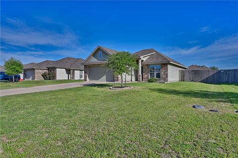 Tiny photo for 808 Mockingbird Street, Navasota, TX 77868 (MLS # 26004319)