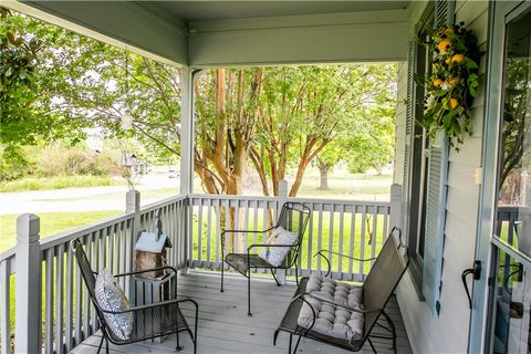 Tiny photo for 401 N Colorado Street, Burton, TX 77835 (MLS # 26008763)