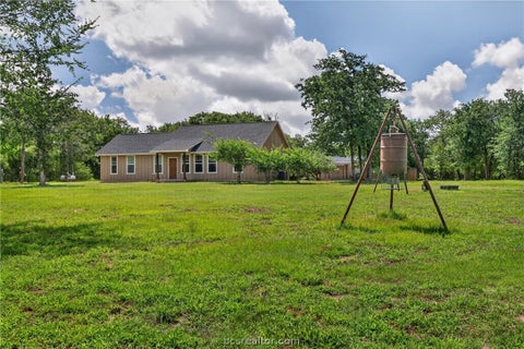 Tiny photo for 1872 Morgan Lane, Franklin, TX 77856 (MLS # 26006652)