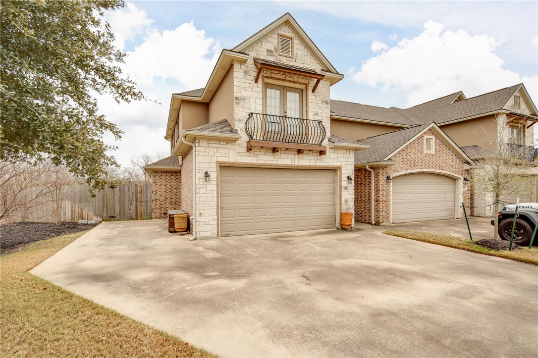 College Station, Texas 77845, United States, 4 Bedrooms Bedrooms, ,5 BathroomsBathrooms,Residential,Active,3209