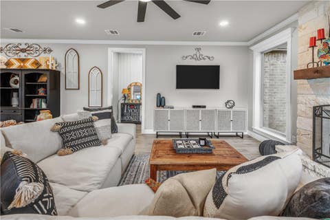 Tiny photo for 3549 Leesburg Path, Bryan, TX 77808 (MLS # 26010331)
