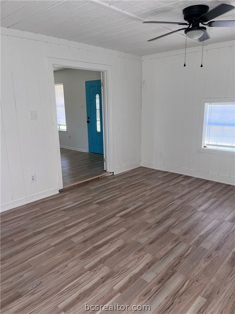 Tiny photo for 508 Rose Marie Boulevard, Hearne, TX 77859 (MLS # 26002661)