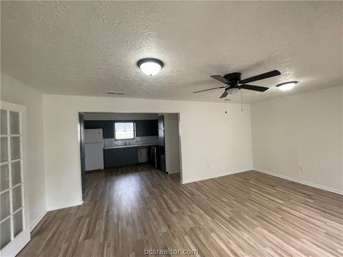 Tiny photo for 508 Rose Marie Boulevard, Hearne, TX 77859 (MLS # 26002661)