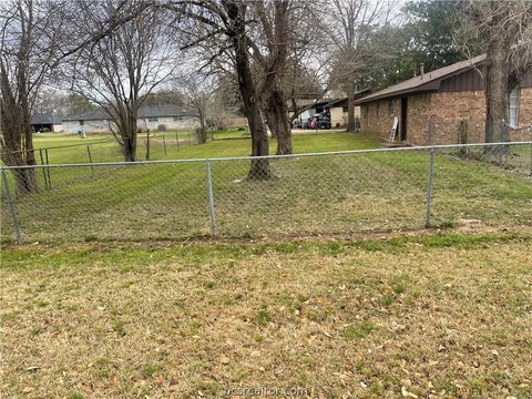 Tiny photo for 508 Rose Marie Boulevard, Hearne, TX 77859 (MLS # 26002661)