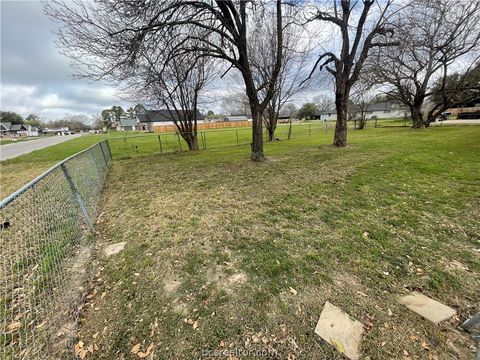 Tiny photo for 508 Rose Marie Boulevard, Hearne, TX 77859 (MLS # 26002661)