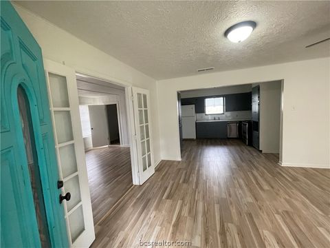 Tiny photo for 508 Rose Marie Boulevard, Hearne, TX 77859 (MLS # 26002661)
