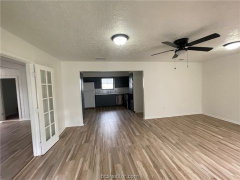 Tiny photo for 508 Rose Marie Boulevard, Hearne, TX 77859 (MLS # 26002661)