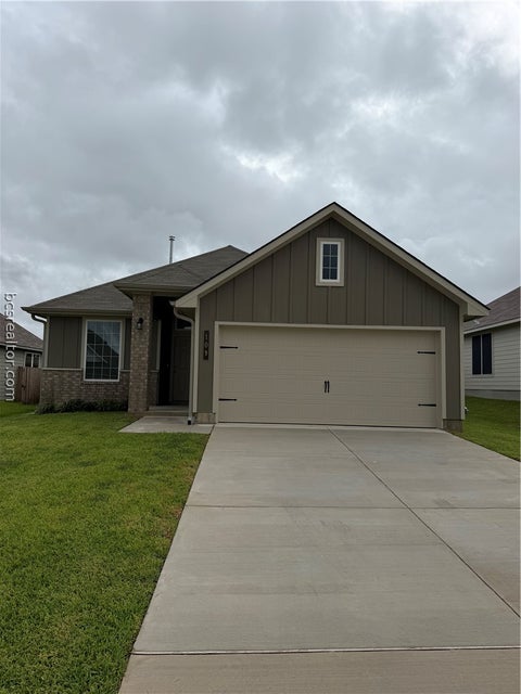 Photo of 109 Hejl Drive, Caldwell, TX 77836 (MLS # 26011949)