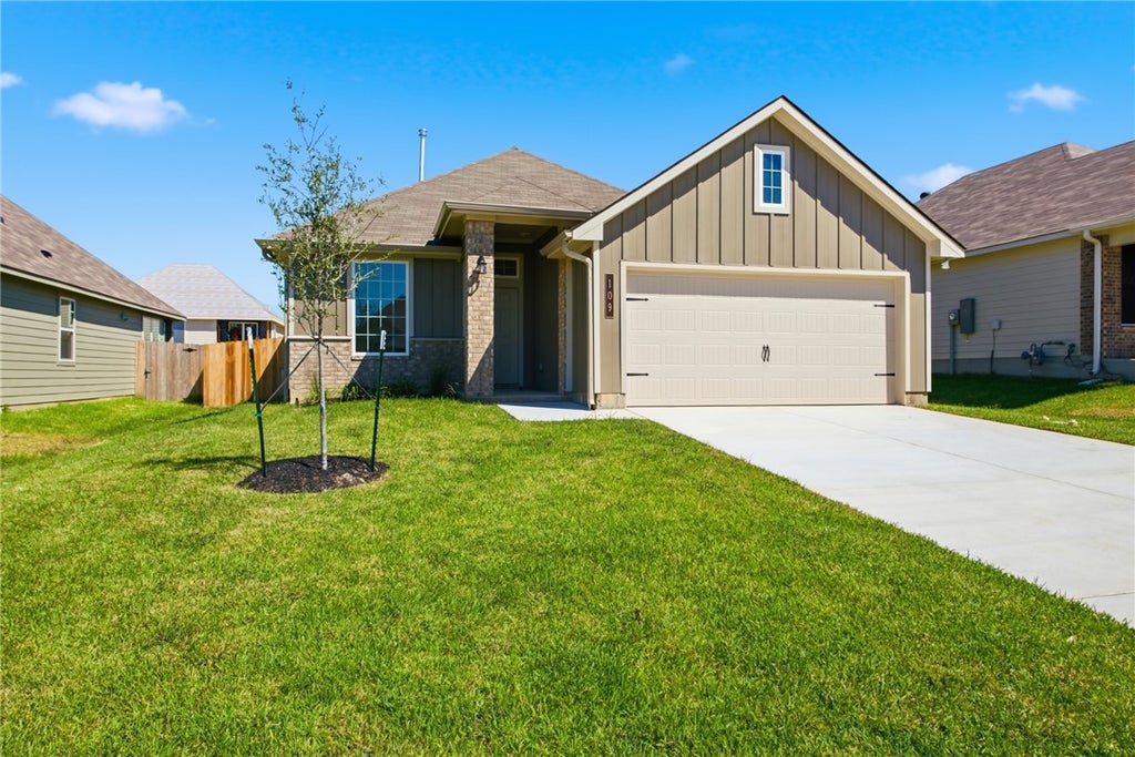 Photo of 109 Hejl Drive, Caldwell, TX 77836 (MLS # 26011949)