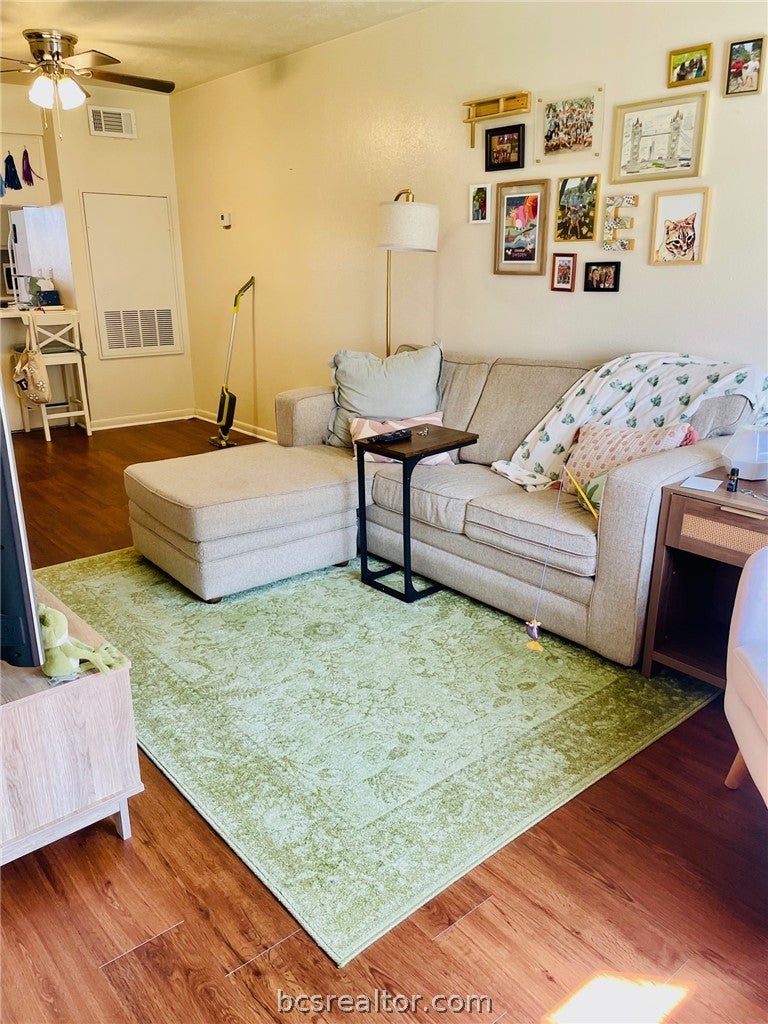 922 Spring Loop A