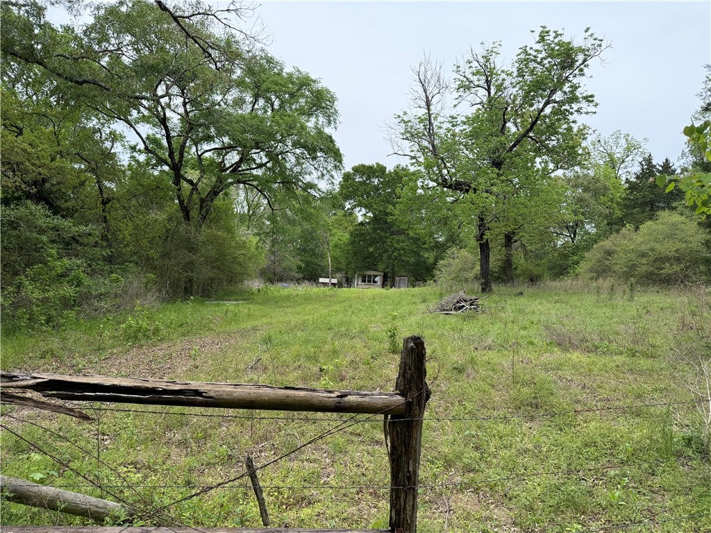 2525 Private Road 1195