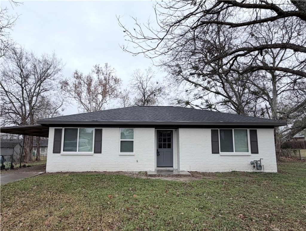 Photo of 502 Willow Circle, Brenham, TX 77833 (MLS # 26000148)