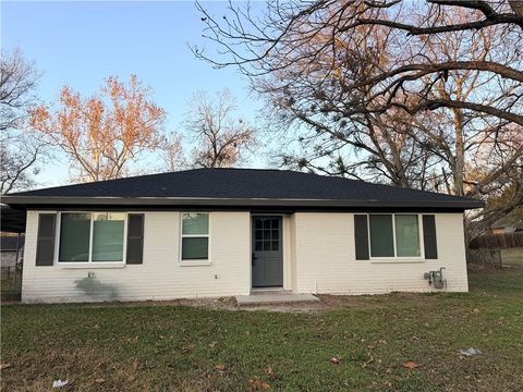 Photo of 502 Willow Circle, Brenham, TX 77833 (MLS # 26000148)