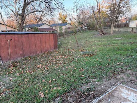 Tiny photo for 502 Willow Circle, Brenham, TX 77833 (MLS # 26000148)