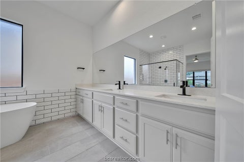 Tiny photo for 115 Oak Estates Drive, Conroe, TX 77384 (MLS # 26012340)