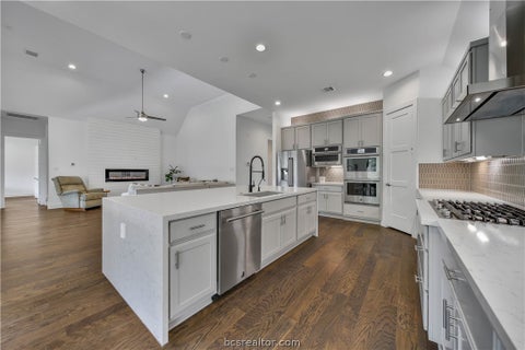 Tiny photo for 115 Oak Estates Drive, Conroe, TX 77384 (MLS # 26012340)