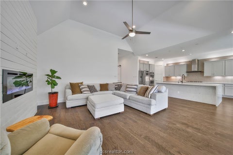 Tiny photo for 115 Oak Estates Drive, Conroe, TX 77384 (MLS # 26012340)
