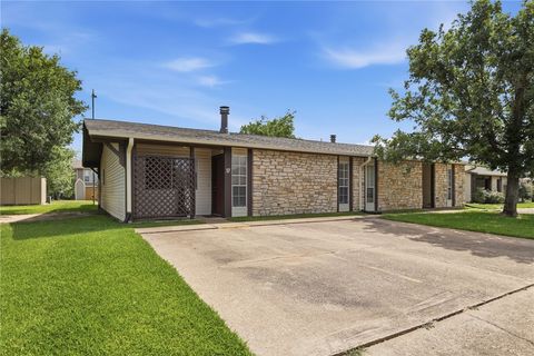 Photo of 2100 Windsor Drive #37, Bryan, TX 77802 (MLS # 26007131)