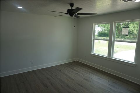 Tiny photo for 1000 N Sterling Avenue, Bryan, TX 77803 (MLS # 26005592)
