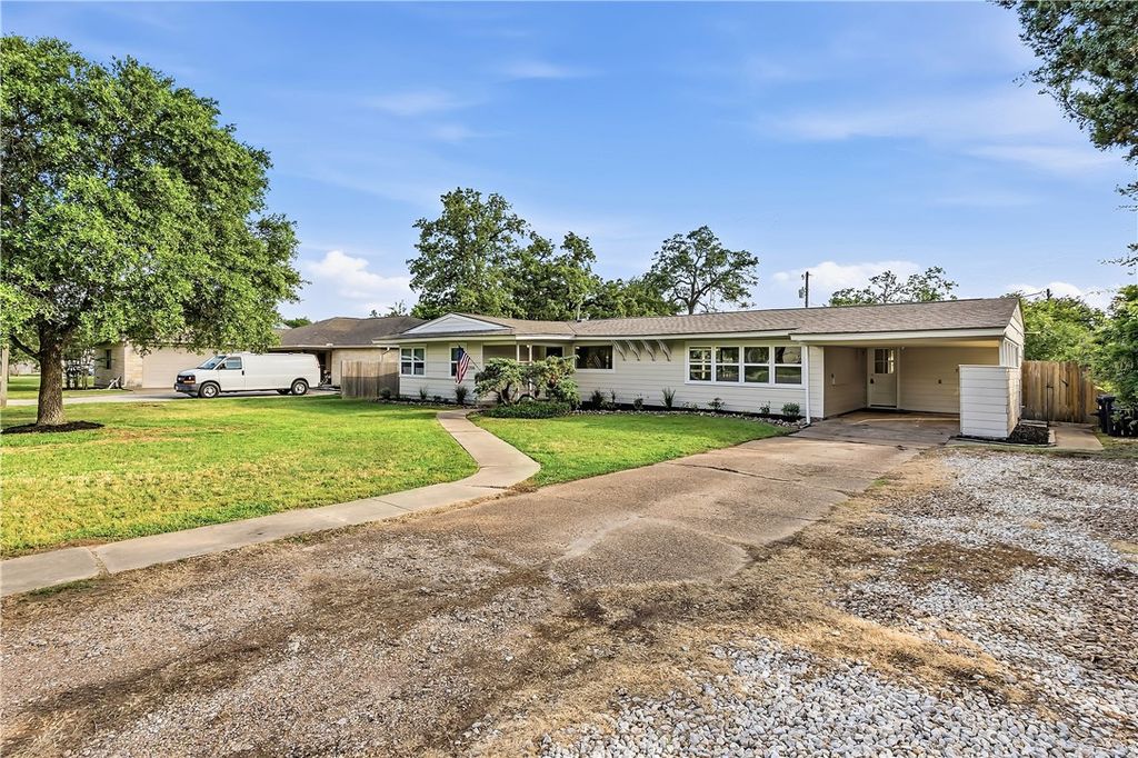 Photo of 1206 Marsteller Avenue, College Station, TX 77840 (MLS # 26004346)