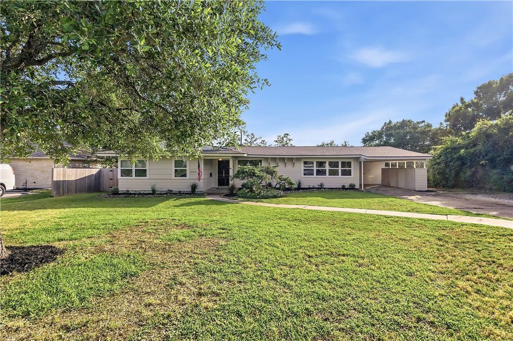 Photo of 1206 Marsteller Avenue, College Station, TX 77840 (MLS # 26004346)