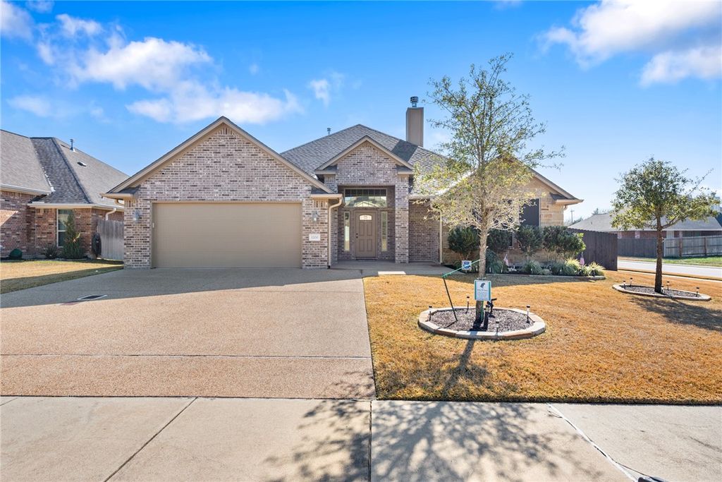 Photo of 1200 Brunswick Court, College Station, TX 77845 (MLS # 26001140)