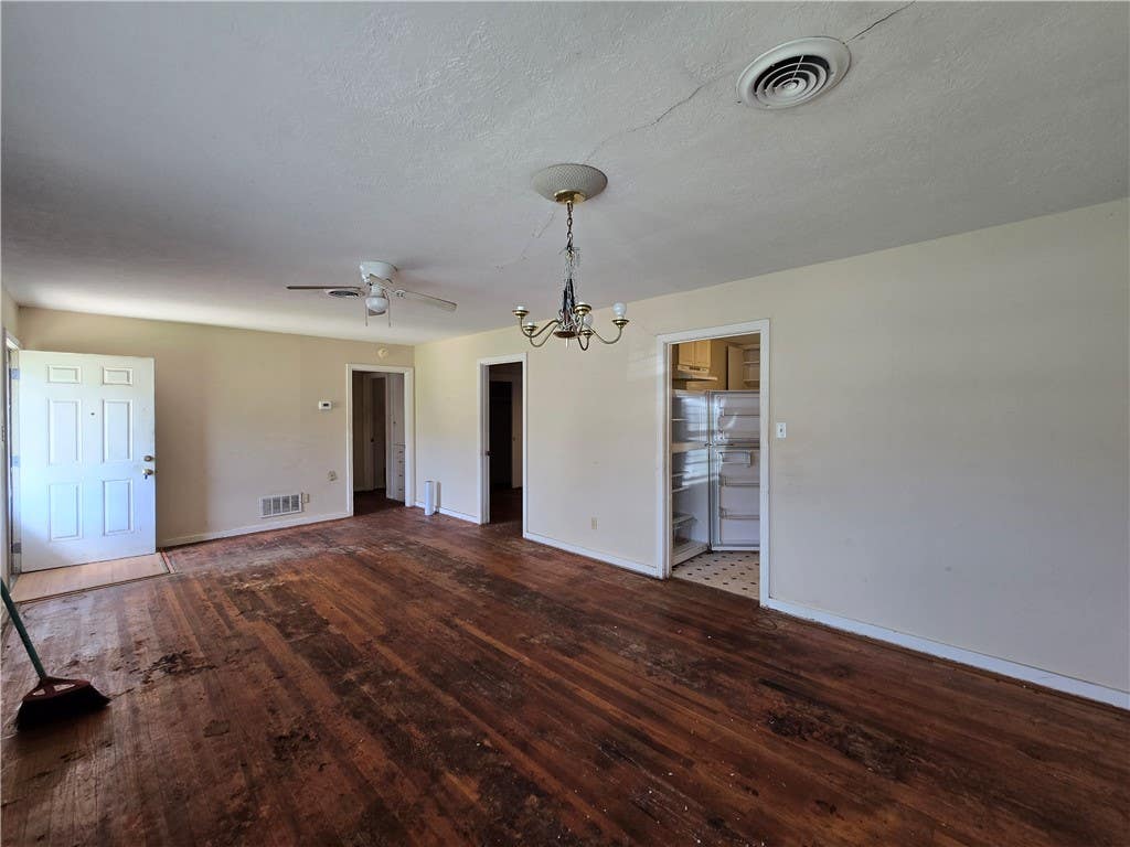 Photo of 208 Tee Drive, Bryan, TX 77801 (MLS # 26009603)