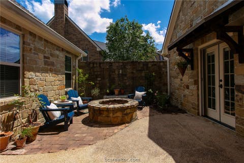 Tiny photo for 3305 Durant Court, Bryan, TX 77802 (MLS # 26010314)