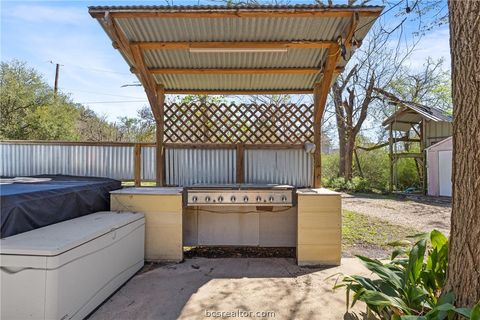 Tiny photo for 1121 Ursuline Avenue, Bryan, TX 77803 (MLS # 26003013)