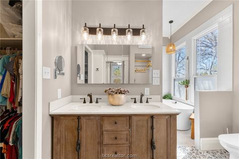 Tiny photo for 1121 Ursuline Avenue, Bryan, TX 77803 (MLS # 26003013)