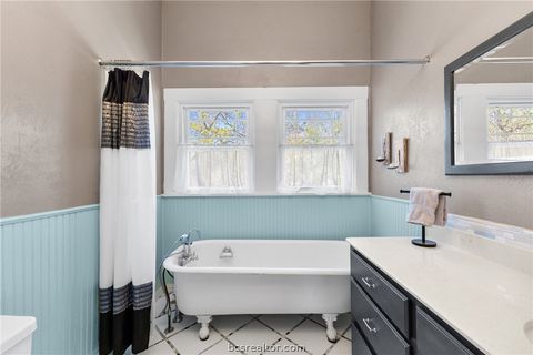 Tiny photo for 1121 Ursuline Avenue, Bryan, TX 77803 (MLS # 26003013)