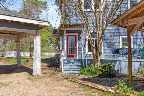 Tiny photo for 1121 Ursuline Avenue, Bryan, TX 77803 (MLS # 26003013)