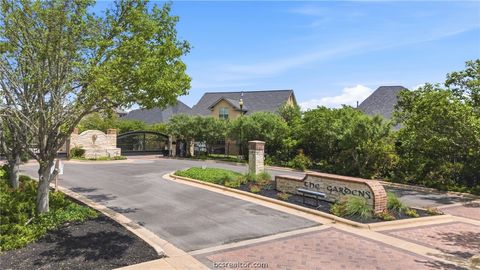 Tiny photo for 2307 Scotney Court, College Station, TX 77845 (MLS # 26004539)