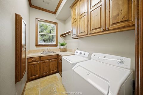 Tiny photo for 2307 Scotney Court, College Station, TX 77845 (MLS # 26004539)