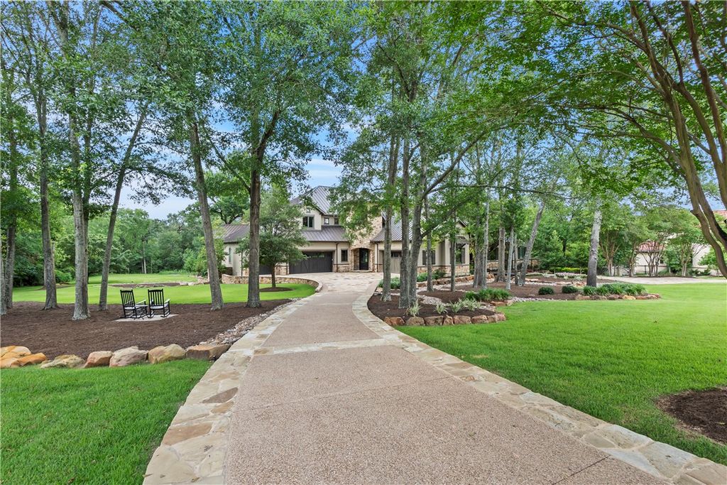 Photo of 3323 Emory Oak Drive, Bryan, TX 77807 (MLS # 25007214)