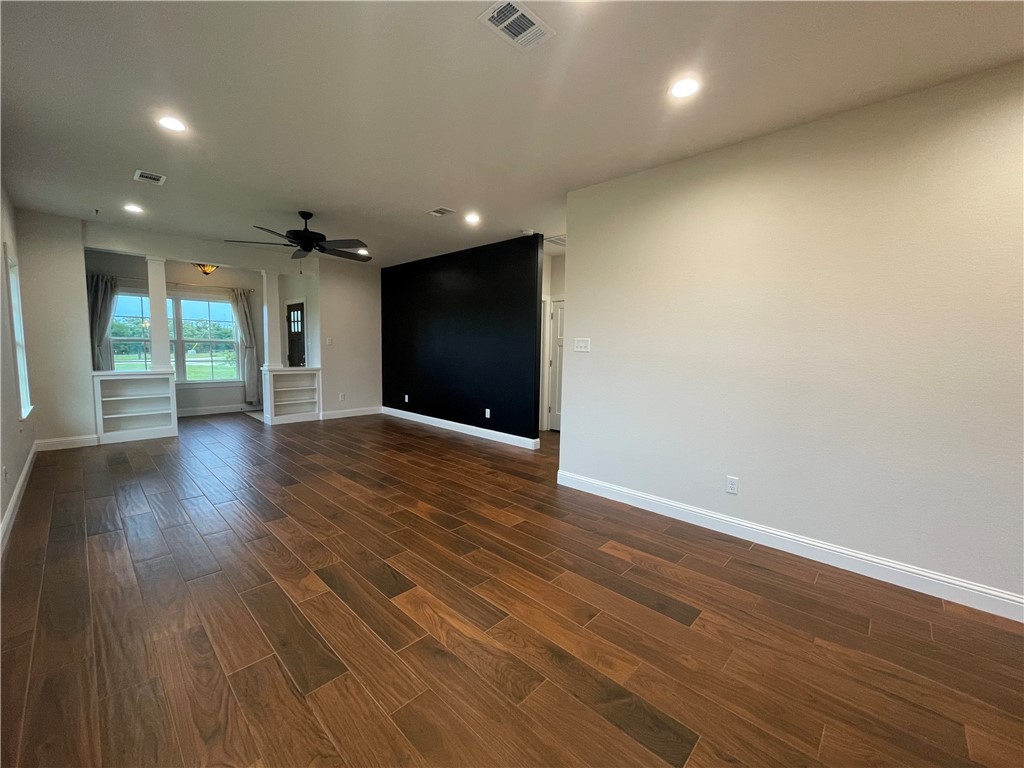 1692 Henry Prairie Road