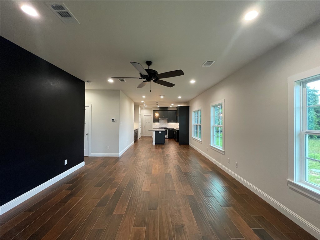 1692 Henry Prairie Road