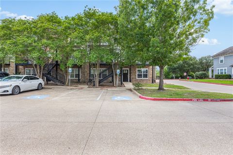 Photo of 1725 Harvey Mitchell Parkway S #637, College Station, TX 77840 (MLS # 26004767)