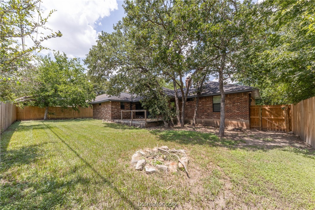 College Station, Texas 77840, United States, 4 Bedrooms Bedrooms, ,2 BathroomsBathrooms,Residential,Pending,48285