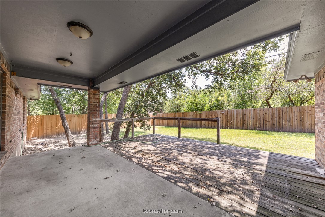 College Station, Texas 77840, United States, 4 Bedrooms Bedrooms, ,2 BathroomsBathrooms,Residential,Pending,48285