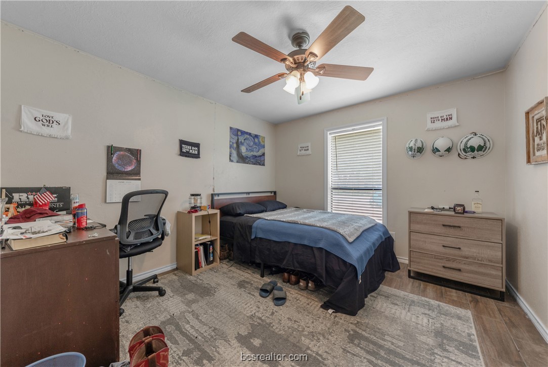 College Station, Texas 77840, United States, 4 Bedrooms Bedrooms, ,2 BathroomsBathrooms,Residential,Pending,48285