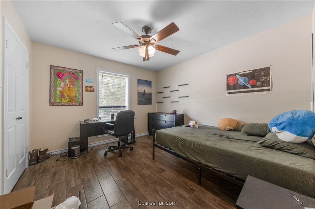 College Station, Texas 77840, United States, 4 Bedrooms Bedrooms, ,2 BathroomsBathrooms,Residential,Pending,48285