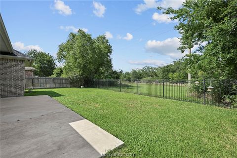 Tiny photo for 2628 Forest Oaks Drive, College Station, TX 77845 (MLS # 26007393)
