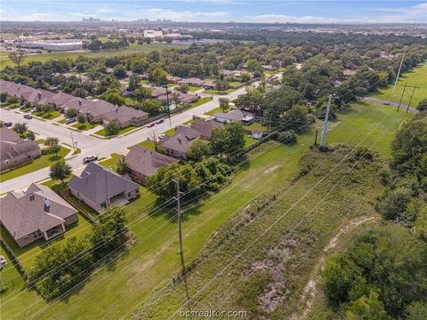 Tiny photo for 2628 Forest Oaks Drive, College Station, TX 77845 (MLS # 26007393)