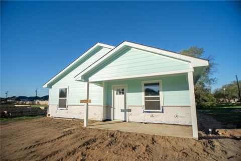 1704 Pine Street Hearne TX 77859