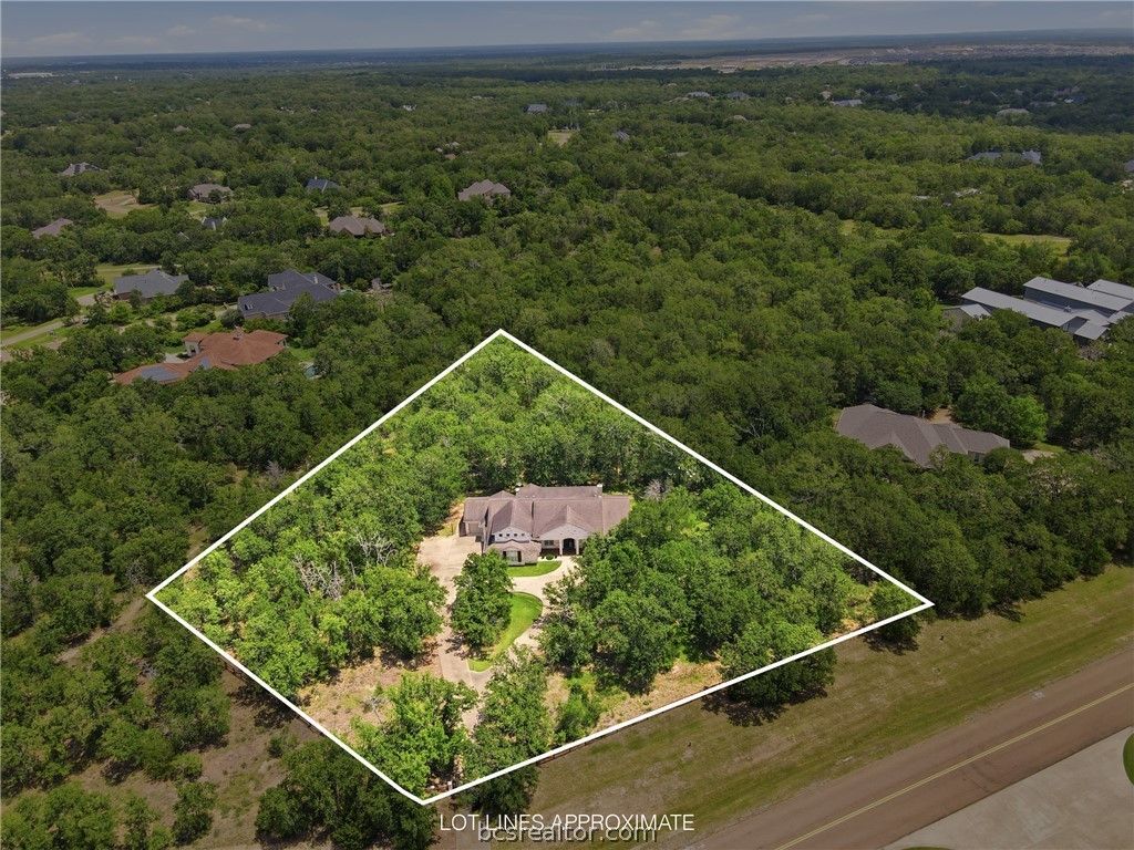 Photo of 17599 Indian Lakes Drive, College Station, TX 77845 (MLS # 26006057)